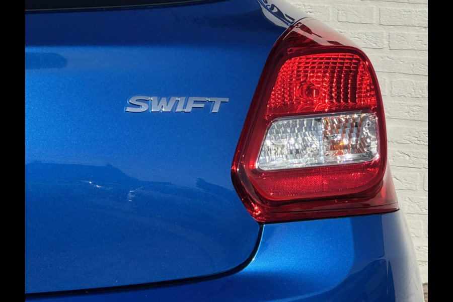Suzuki Swift 1.2 Select Airco Achteruitrijcamera Apple Carplay Android Auto DAB Bleutooth Verwarmbare buitenspiegels