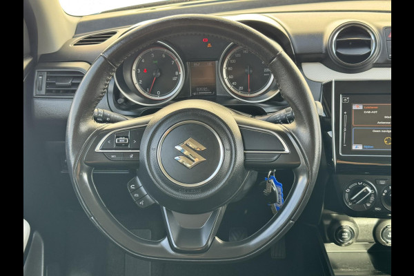 Suzuki Swift 1.2 Select Airco Achteruitrijcamera Apple Carplay Android Auto DAB Bleutooth Verwarmbare buitenspiegels