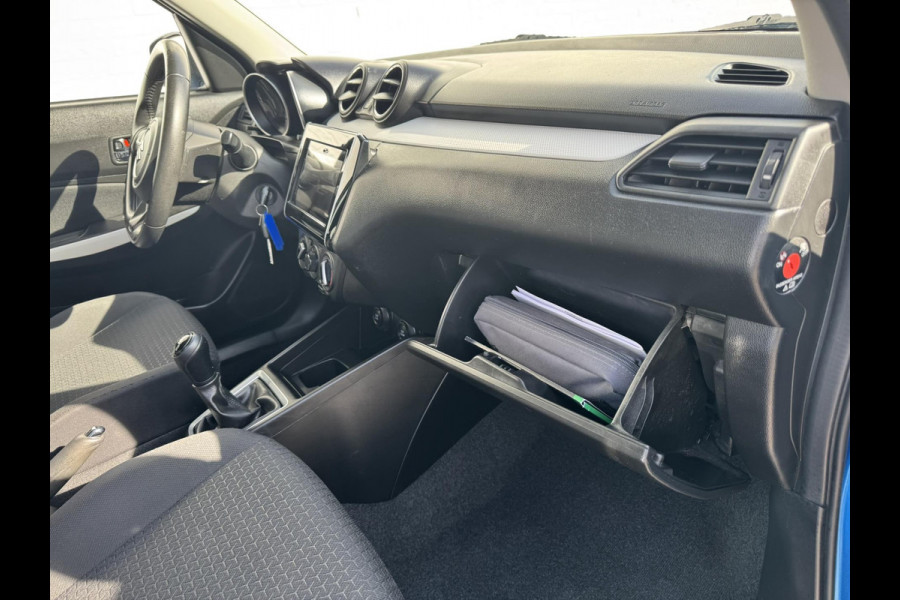 Suzuki Swift 1.2 Select Airco Achteruitrijcamera Apple Carplay Android Auto DAB Bleutooth Verwarmbare buitenspiegels