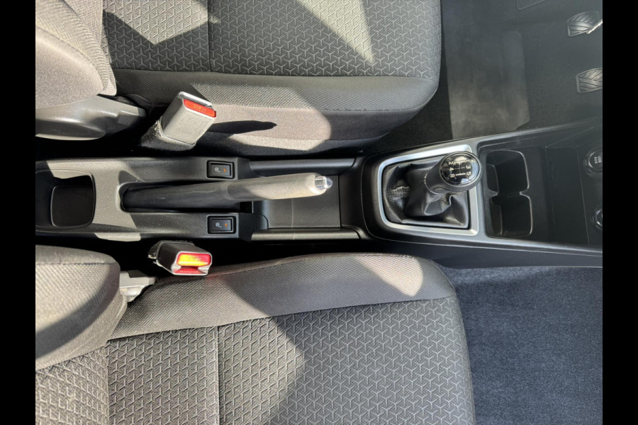 Suzuki Swift 1.2 Select Airco Achteruitrijcamera Apple Carplay Android Auto DAB Bleutooth Verwarmbare buitenspiegels