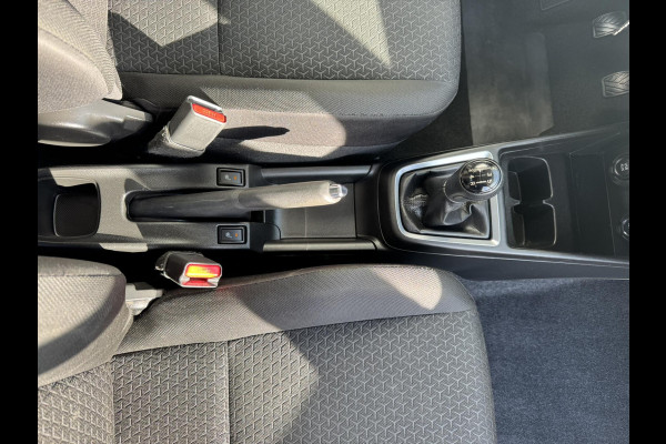 Suzuki Swift 1.2 Select Airco Achteruitrijcamera Apple Carplay Android Auto DAB Bleutooth Verwarmbare buitenspiegels