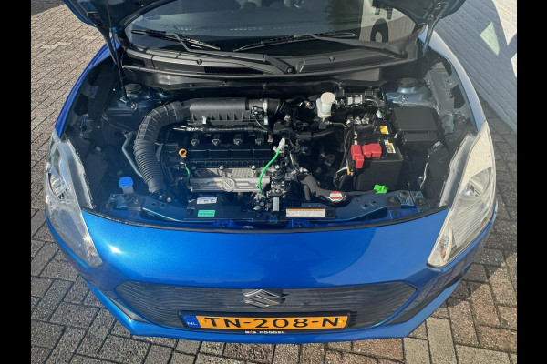 Suzuki Swift 1.2 Select Airco Achteruitrijcamera Apple Carplay Android Auto DAB Bleutooth Verwarmbare buitenspiegels