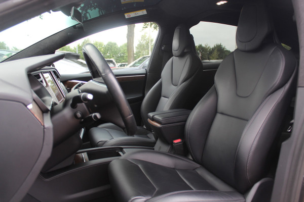Tesla Model X 100D 6p. / SoH 89.8% / Autopilot / Trekhaak / Panoramadak / 20'' / Luxe Leder / Luchtvering