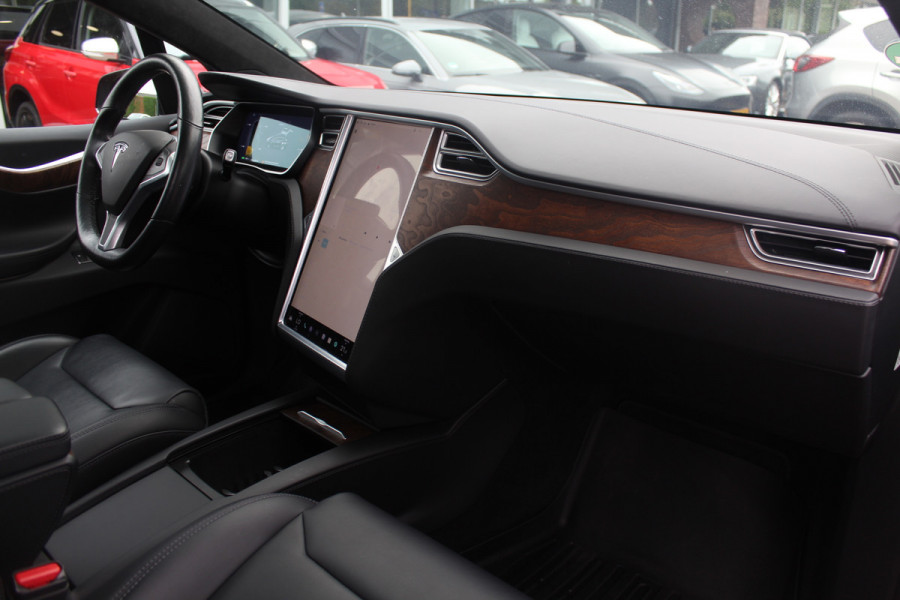 Tesla Model X 100D 6p. / SoH 89.8% / Autopilot / Trekhaak / Panoramadak / 20'' / Luxe Leder / Luchtvering