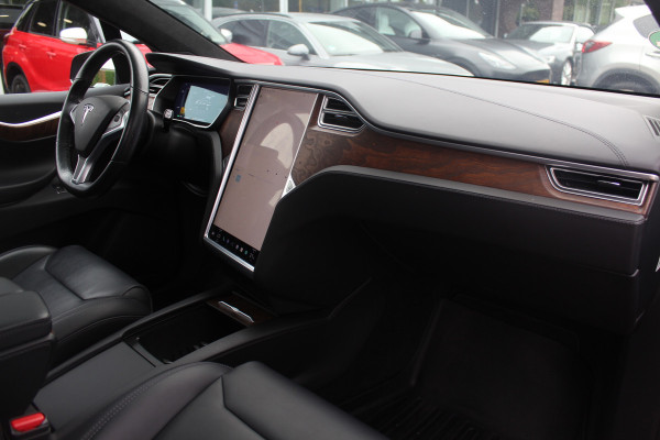 Tesla Model X 100D 6p. / SoH 89.8% / Autopilot / Trekhaak / Panoramadak / 20'' / Luxe Leder / Luchtvering