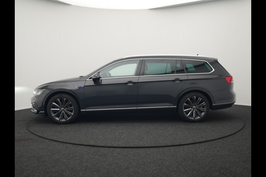 Volkswagen Passat Variant 1.4 TSI PHEV GTE Business Plug In Hybrid 218pk PHEV | Trekhaak Af Fabriek | Adaptive Cruise | Alcantara Sportstoelen Massage & Verwarmd | Camera | Apple Carplay | Stuur Verwarmd | Virtual | Navigatie | DAB |