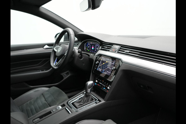 Volkswagen Passat Variant 1.4 TSI PHEV GTE Business Plug In Hybrid 218pk PHEV | Trekhaak Af Fabriek | Adaptive Cruise | Alcantara Sportstoelen Massage & Verwarmd | Camera | Apple Carplay | Stuur Verwarmd | Virtual | Navigatie | DAB |