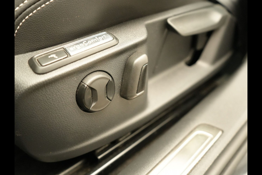 Volkswagen Passat Variant 1.4 TSI PHEV GTE Business Plug In Hybrid 218pk PHEV | Trekhaak Af Fabriek | Adaptive Cruise | Alcantara Sportstoelen Massage & Verwarmd | Camera | Apple Carplay | Stuur Verwarmd | Virtual | Navigatie | DAB |
