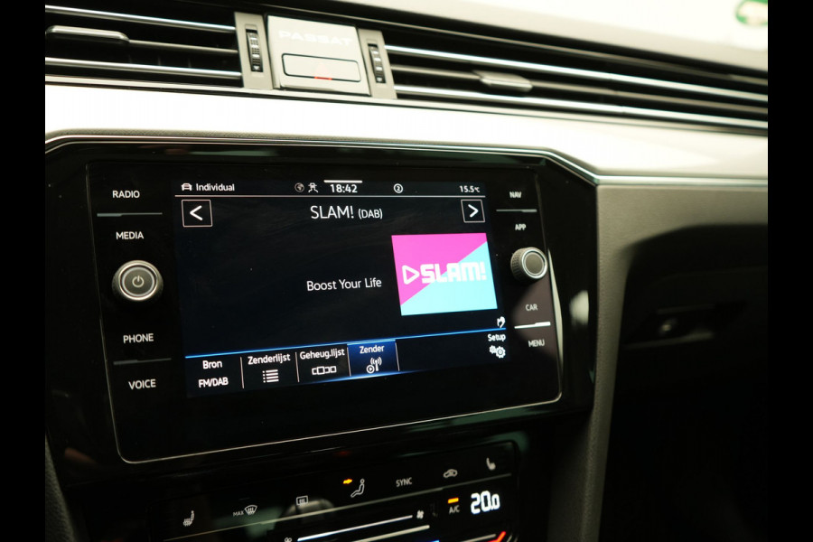Volkswagen Passat Variant 1.4 TSI PHEV GTE Business Plug In Hybrid 218pk PHEV | Trekhaak Af Fabriek | Adaptive Cruise | Alcantara Sportstoelen Massage & Verwarmd | Camera | Apple Carplay | Stuur Verwarmd | Virtual | Navigatie | DAB |