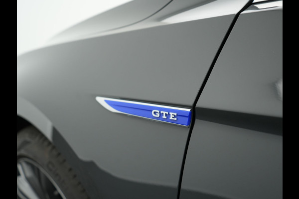 Volkswagen Passat Variant 1.4 TSI PHEV GTE Business Plug In Hybrid 218pk PHEV | Trekhaak Af Fabriek | Adaptive Cruise | Alcantara Sportstoelen Massage & Verwarmd | Camera | Apple Carplay | Stuur Verwarmd | Virtual | Navigatie | DAB |
