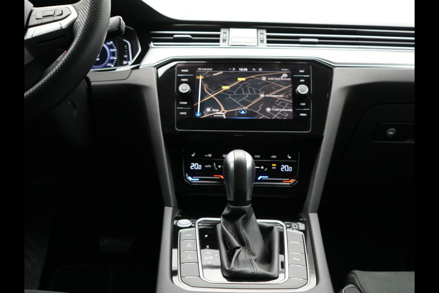 Volkswagen Passat Variant 1.4 TSI PHEV GTE Business Plug In Hybrid 218pk PHEV | Trekhaak Af Fabriek | Adaptive Cruise | Alcantara Sportstoelen Massage & Verwarmd | Camera | Apple Carplay | Stuur Verwarmd | Virtual | Navigatie | DAB |