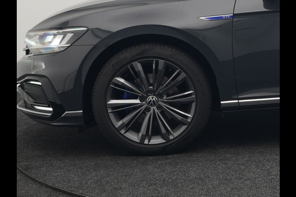 Volkswagen Passat Variant 1.4 TSI PHEV GTE Business Plug In Hybrid 218pk PHEV | Trekhaak Af Fabriek | Adaptive Cruise | Alcantara Sportstoelen Massage & Verwarmd | Camera | Apple Carplay | Stuur Verwarmd | Virtual | Navigatie | DAB |