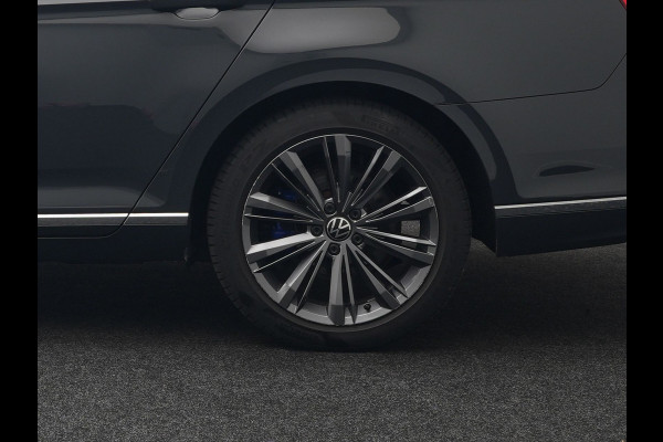 Volkswagen Passat Variant 1.4 TSI PHEV GTE Business Plug In Hybrid 218pk PHEV | Trekhaak Af Fabriek | Adaptive Cruise | Alcantara Sportstoelen Massage & Verwarmd | Camera | Apple Carplay | Stuur Verwarmd | Virtual | Navigatie | DAB |