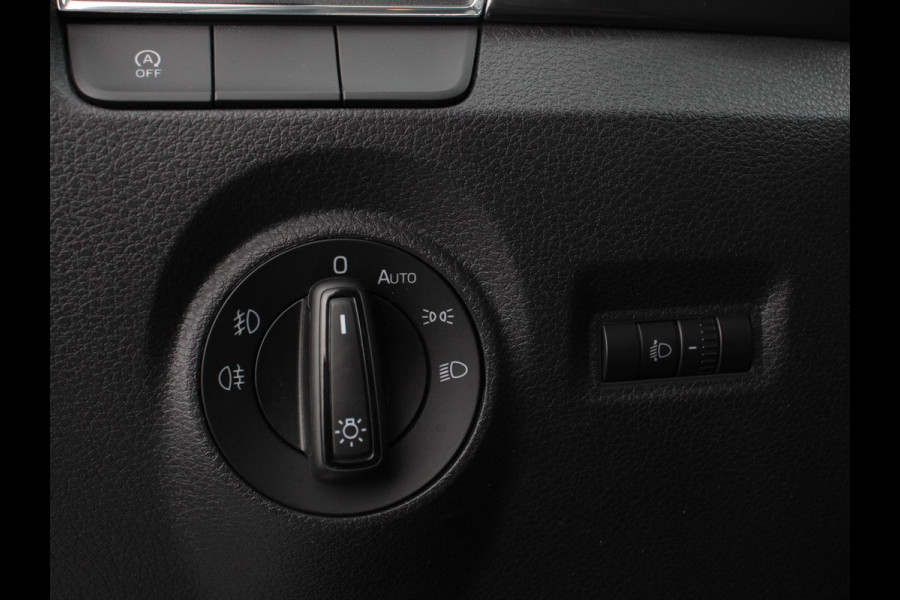 Škoda Fabia Combi 1.0 TSI Automaat Business Edition | Trekhaak | Navigatie | Apple Carplay/Android Auto | Parkeersensoren achter | Stoelverwarming | Cruise Control | Airco | | Lichtmetalen velgen Škoda Fabia Combi 1.0 TSI Automaat Business Edition | Trekhaak | Navigatie | Apple Carplay/Android Auto | Parkeersensoren achter | Stoelverwarming | Cruise Control | Airco | | Lichtmetalen velgen