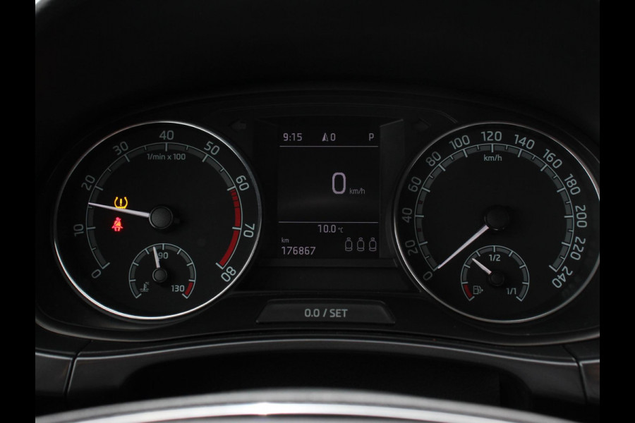 Škoda Fabia Combi 1.0 TSI Automaat Business Edition | Trekhaak | Navigatie | Apple Carplay/Android Auto | Parkeersensoren achter | Stoelverwarming | Cruise Control | Airco | | Lichtmetalen velgen Škoda Fabia Combi 1.0 TSI Automaat Business Edition | Trekhaak | Navigatie | Apple Carplay/Android Auto | Parkeersensoren achter | Stoelverwarming | Cruise Control | Airco | | Lichtmetalen velgen