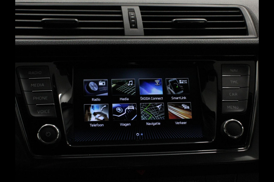 Škoda Fabia Combi 1.0 TSI Automaat Business Edition | Trekhaak | Navigatie | Apple Carplay/Android Auto | Parkeersensoren achter | Stoelverwarming | Cruise Control | Airco | | Lichtmetalen velgen Škoda Fabia Combi 1.0 TSI Automaat Business Edition | Trekhaak | Navigatie | Apple Carplay/Android Auto | Parkeersensoren achter | Stoelverwarming | Cruise Control | Airco | | Lichtmetalen velgen