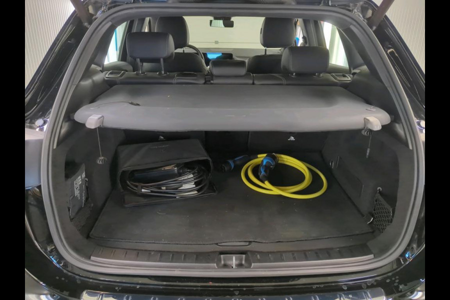 Mercedes-Benz EQA 250 Business Sol. Luxury 67 kWh | Navi | Camera | Sfeer Verlichting |