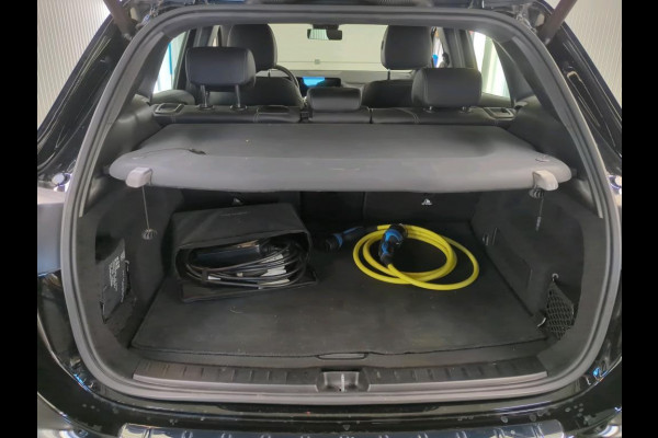 Mercedes-Benz EQA 250 Business Sol. Luxury 67 kWh | Navi | Camera | Sfeer Verlichting |