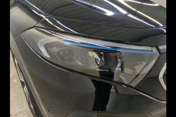 Mercedes-Benz EQA 250 Business Sol. Luxury 67 kWh | Navi | Camera | Sfeer Verlichting |