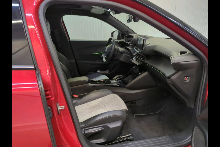 Peugeot e-2008 EV GT 50 kWh | Panorama | Navi | Camera |