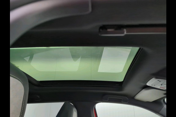 Peugeot e-2008 EV GT 50 kWh | Panorama | Navi | Camera |
