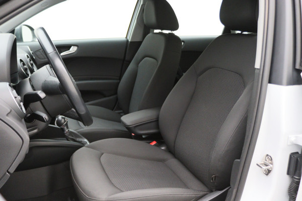 Audi A1 Sportback 1.0 TFSI Advance Sport Automaat Two-Tone, Navigatie, Climate, Stoelverwarming, Cruise, PDC