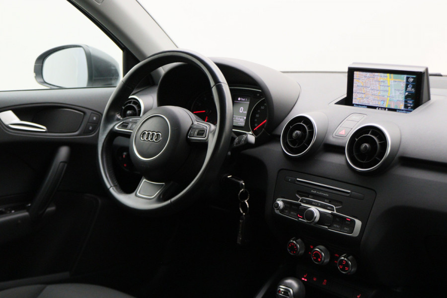 Audi A1 Sportback 1.0 TFSI Advance Sport Automaat Two-Tone, Navigatie, Climate, Stoelverwarming, Cruise, PDC