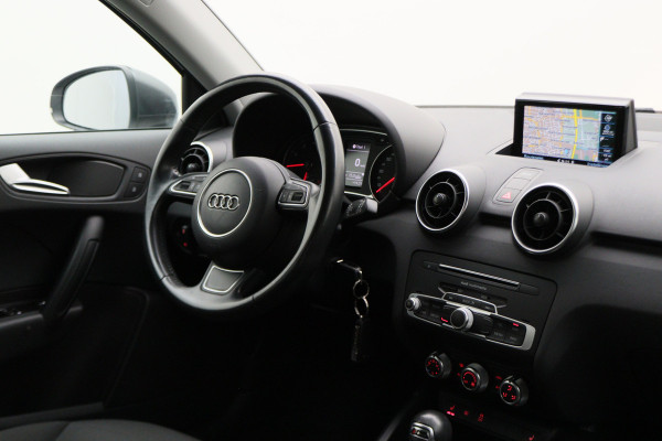 Audi A1 Sportback 1.0 TFSI Advance Sport Automaat Two-Tone, Navigatie, Climate, Stoelverwarming, Cruise, PDC
