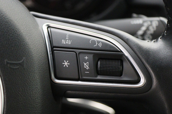 Audi A1 Sportback 1.0 TFSI Advance Sport Automaat Two-Tone, Navigatie, Climate, Stoelverwarming, Cruise, PDC