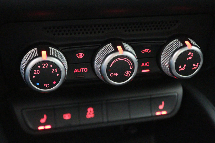 Audi A1 Sportback 1.0 TFSI Advance Sport Automaat Two-Tone, Navigatie, Climate, Stoelverwarming, Cruise, PDC