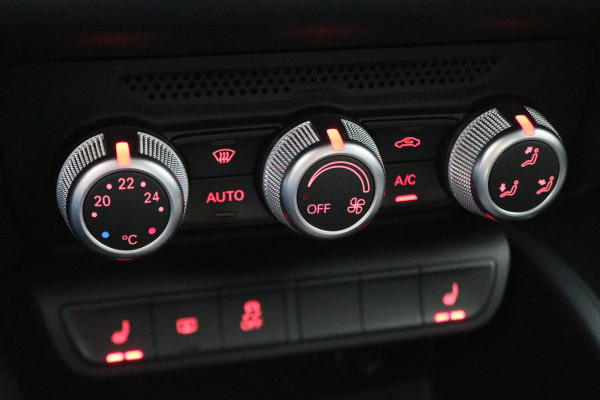 Audi A1 Sportback 1.0 TFSI Advance Sport Automaat Two-Tone, Navigatie, Climate, Stoelverwarming, Cruise, PDC