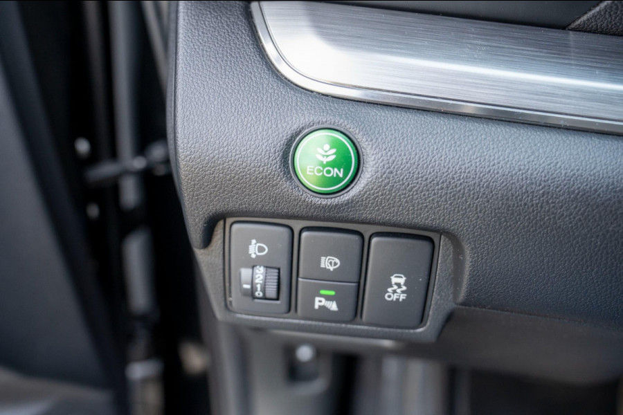 Honda CR-V 2.0 Elegance|Prijs rijklaar incl 12 mnd garantie| Trekhaak Camera Stoelverwarming Navi Clima