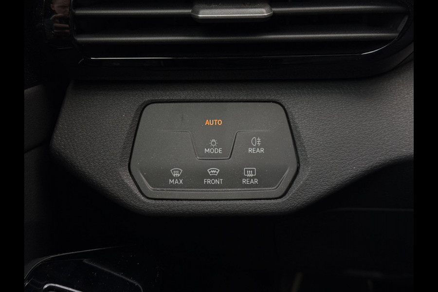 Volkswagen ID.4 Life 77 kWh |  Navi | ECC | Trekhaak |
