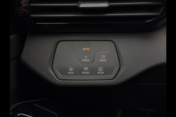 Volkswagen ID.4 Life 77 kWh |  Navi | ECC | Trekhaak |