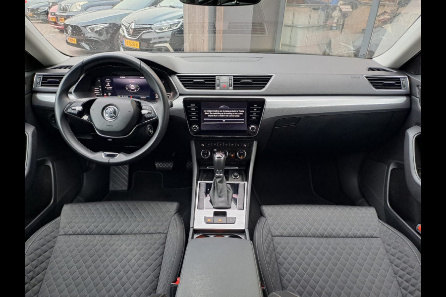 Škoda Superb Combi 1.5 TSI ACT Business Edition | Automaat | LED | Trekhaak | Stoelverwarming | Cruise | All-seasons | PDC |