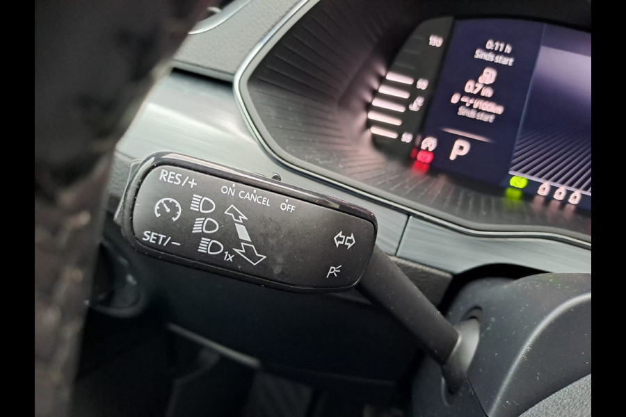 Škoda Superb Combi 1.5 TSI ACT Business Edition | Automaat | LED | Trekhaak | Stoelverwarming | Cruise | All-seasons | PDC |