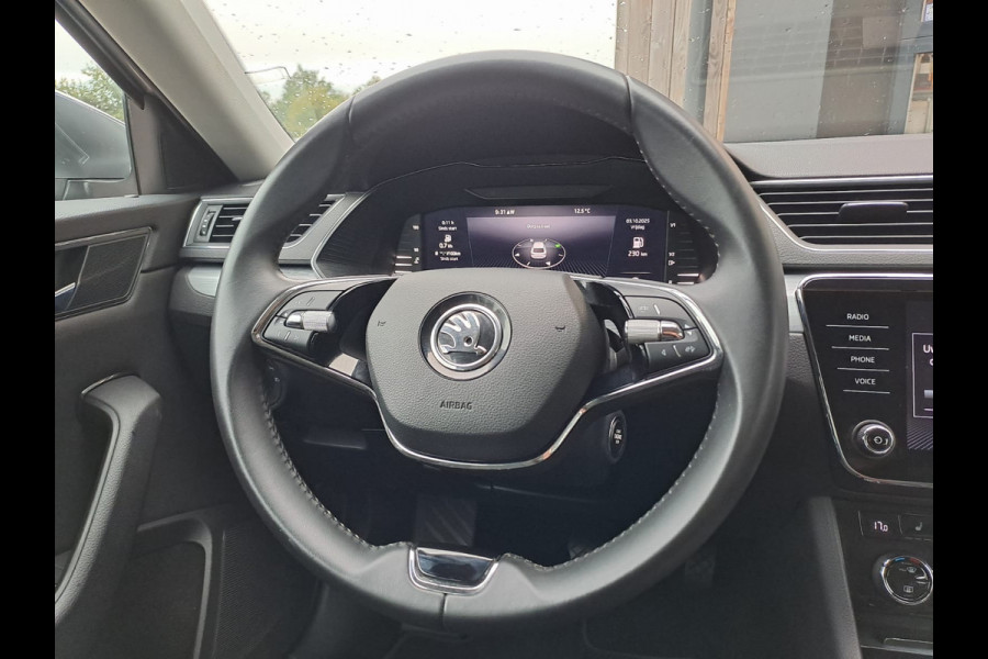 Škoda Superb Combi 1.5 TSI ACT Business Edition | Automaat | LED | Trekhaak | Stoelverwarming | Cruise | All-seasons | PDC |