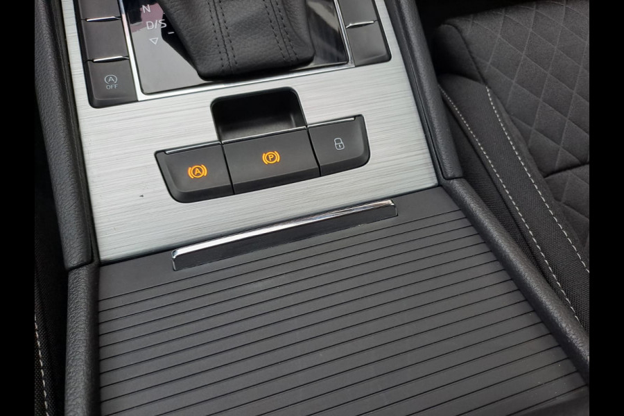 Škoda Superb Combi 1.5 TSI ACT Business Edition | Automaat | LED | Trekhaak | Stoelverwarming | Cruise | All-seasons | PDC |