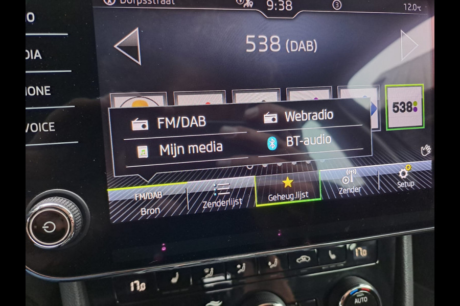Škoda Superb Combi 1.5 TSI ACT Business Edition | Automaat | LED | Trekhaak | Stoelverwarming | Cruise | All-seasons | PDC |