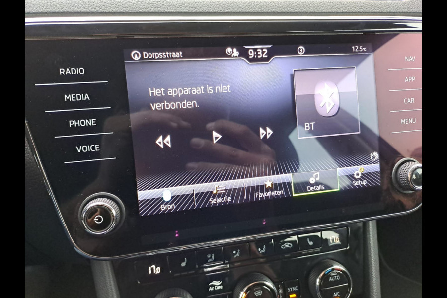 Škoda Superb Combi 1.5 TSI ACT Business Edition | Automaat | LED | Trekhaak | Stoelverwarming | Cruise | All-seasons | PDC |