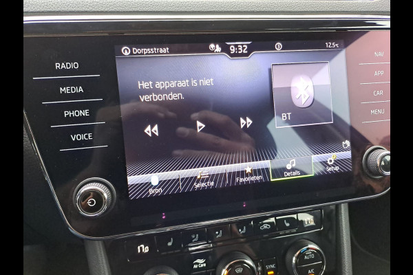 Škoda Superb Combi 1.5 TSI ACT Business Edition | Automaat | LED | Trekhaak | Stoelverwarming | Cruise | All-seasons | PDC |