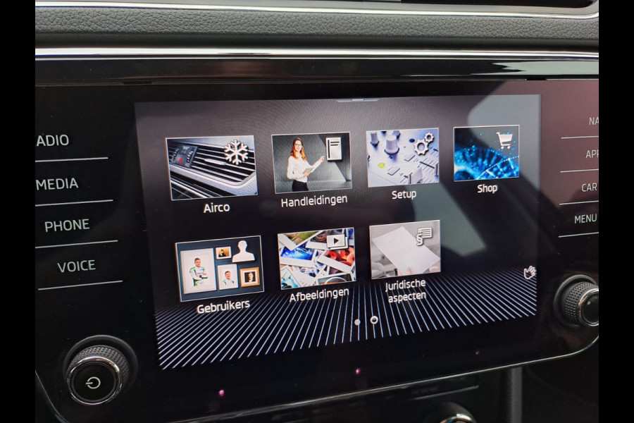 Škoda Superb Combi 1.5 TSI ACT Business Edition | Automaat | LED | Trekhaak | Stoelverwarming | Cruise | All-seasons | PDC |