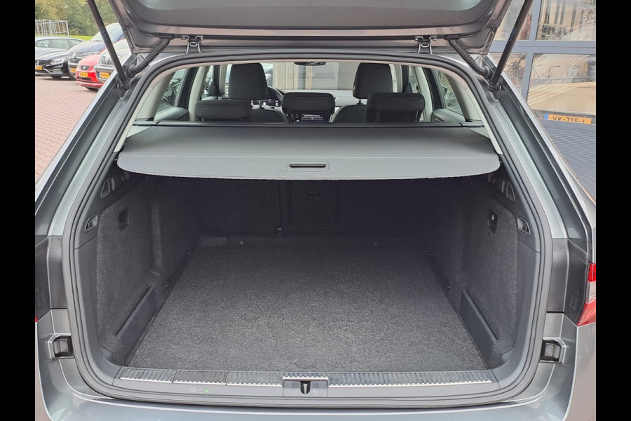 Škoda Superb Combi 1.5 TSI ACT Business Edition | Automaat | LED | Trekhaak | Stoelverwarming | Cruise | All-seasons | PDC |