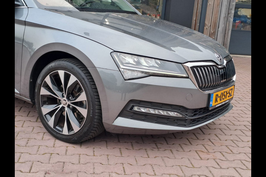 Škoda Superb Combi 1.5 TSI ACT Business Edition | Automaat | LED | Trekhaak | Stoelverwarming | Cruise | All-seasons | PDC |