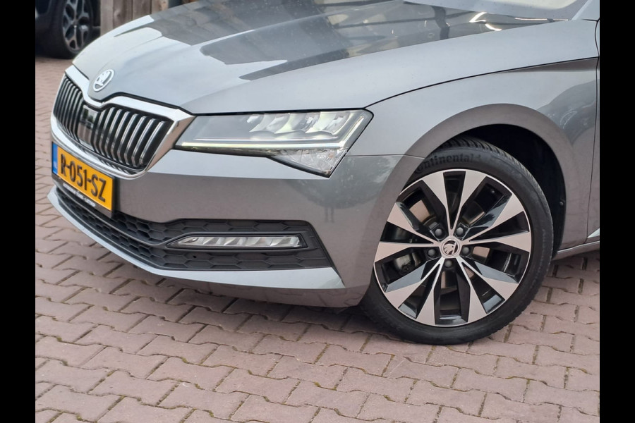 Škoda Superb Combi 1.5 TSI ACT Business Edition | Automaat | LED | Trekhaak | Stoelverwarming | Cruise | All-seasons | PDC |