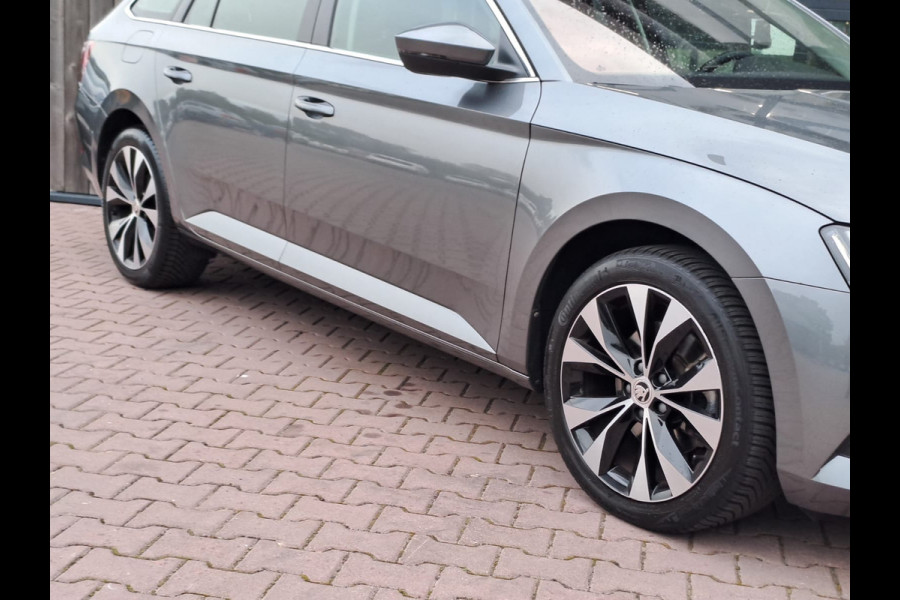 Škoda Superb Combi 1.5 TSI ACT Business Edition | Automaat | LED | Trekhaak | Stoelverwarming | Cruise | All-seasons | PDC |