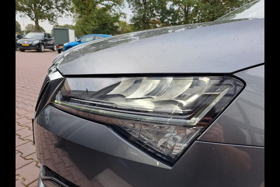 Škoda Superb Combi 1.5 TSI ACT Business Edition | Automaat | LED | Trekhaak | Stoelverwarming | Cruise | All-seasons | PDC |