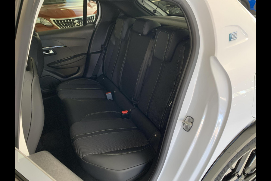 Peugeot e-208 EV GT 51 kWh | NAVIGATIE | 360 GRADEN CAMERA | Peugeot e-208 EV GT 51 kWh | NAVIGATIE | 360 GRADEN CAMERA |