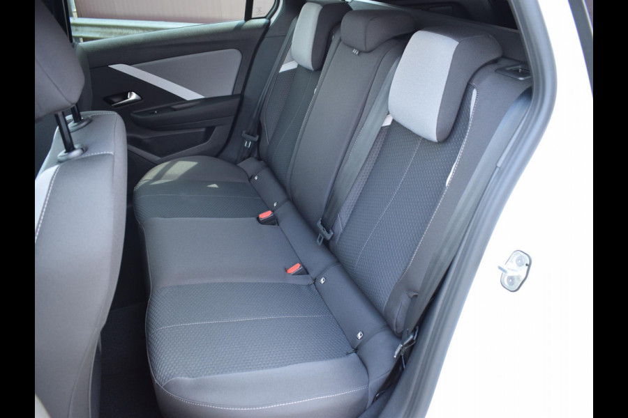 Opel Astra Sports Tourer 1.2 Turbo Business Edition NAVIGATIE | CARPLAY | ACHTERUITRIJCAMERA MET SENSOREN |