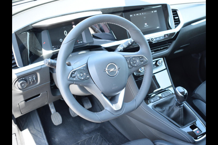 Opel Grandland 1.2 Turbo Level 2 Edition | CARPLAY | PARKEERSENSOREN | WINTERPAKKET | E.C.C. | 16.837km Opel Grandland 1.2 Turbo Level 2 Edition | CARPLAY | PARKEERSENSOREN | WINTERPAKKET | E.C.C. | 16.837km